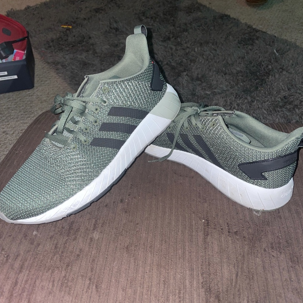 Olive green adidas questars